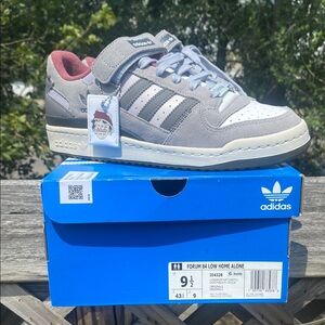 Adidas Home Alone 2 Sneakers Forum Low Size 9.5 w/ accessories